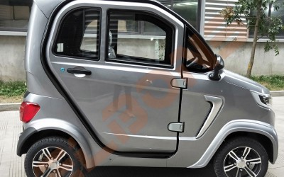 Test Drive cu Mașina Electrică ELBONS 4Zenn